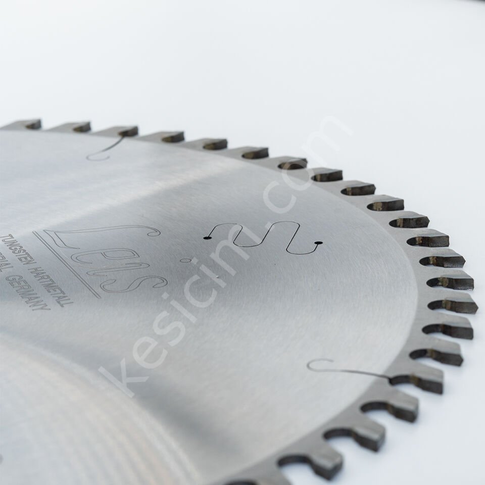 LEİS 300x3,2x30 Z60 OLUKLU MDF LAM Daire Testere